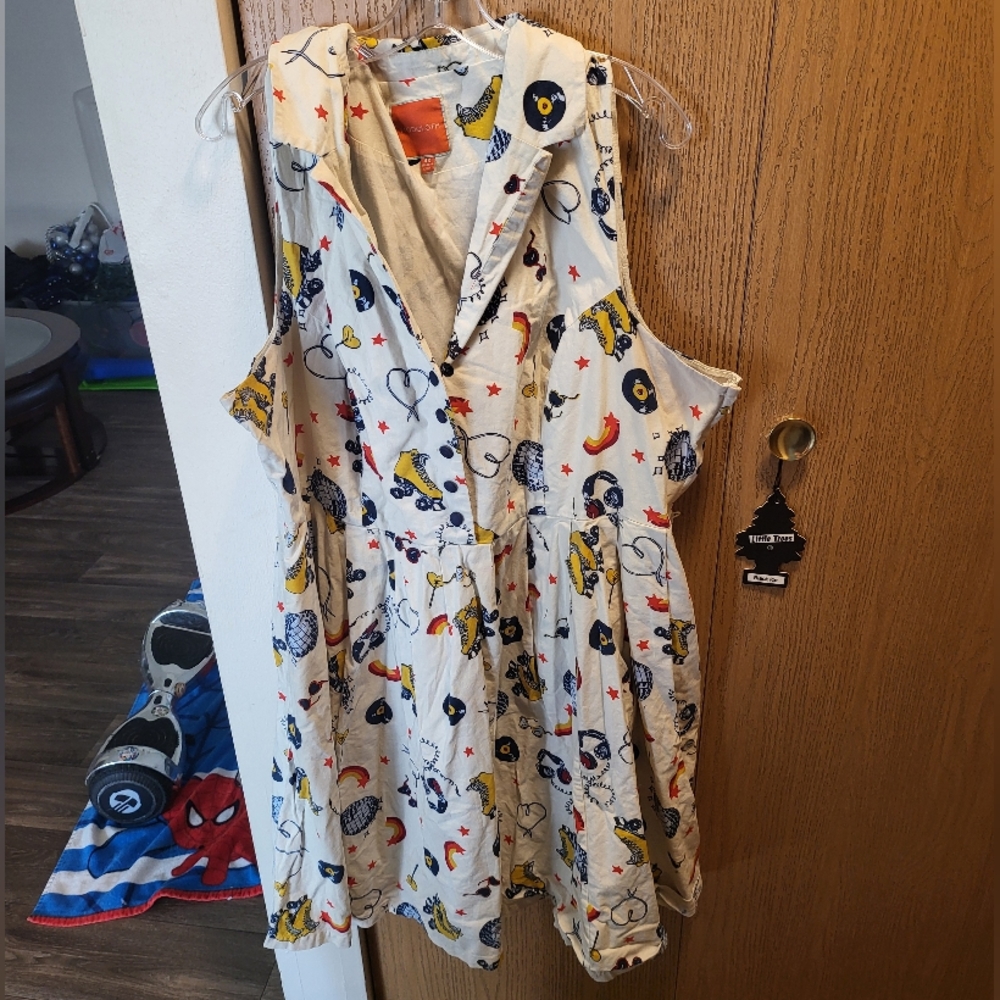 Modcloth 4x roller disco dress